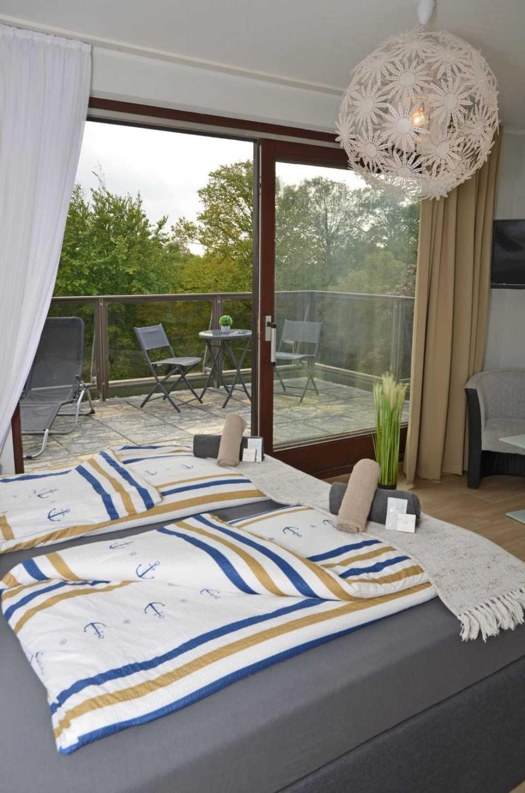 Hotel Zur Seerobbe Cuxhaven Esterno foto